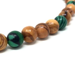 Halskette mit Perlen aus echten Olivenholz natur und grn eingefrbt handgemacht auf Mallorca Holzschmuck Schmuck aus Olivenholz hand made
